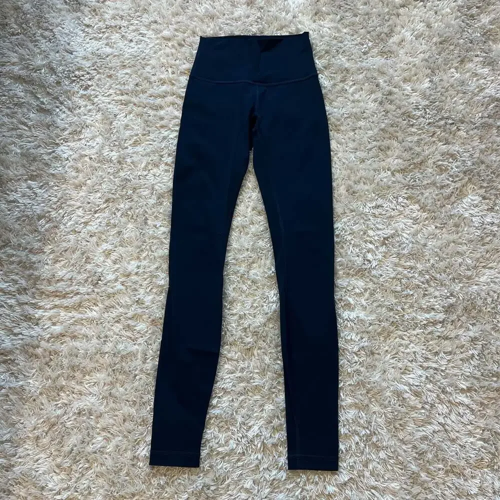 Lululemon Wunder Under High Rise Leggings 28” in Navy Size 2
